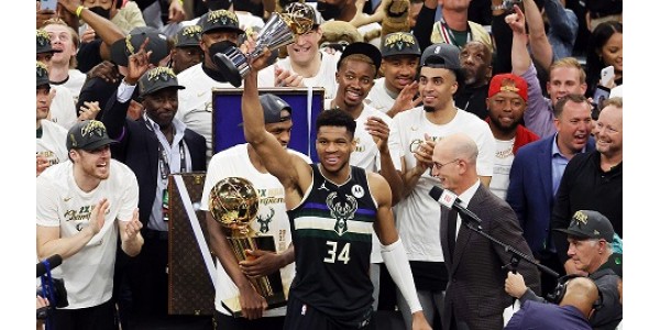 Giannis Antetokounmpo estuvo a la altura de las expectativas de Milwaukee Bucks para ganar la final